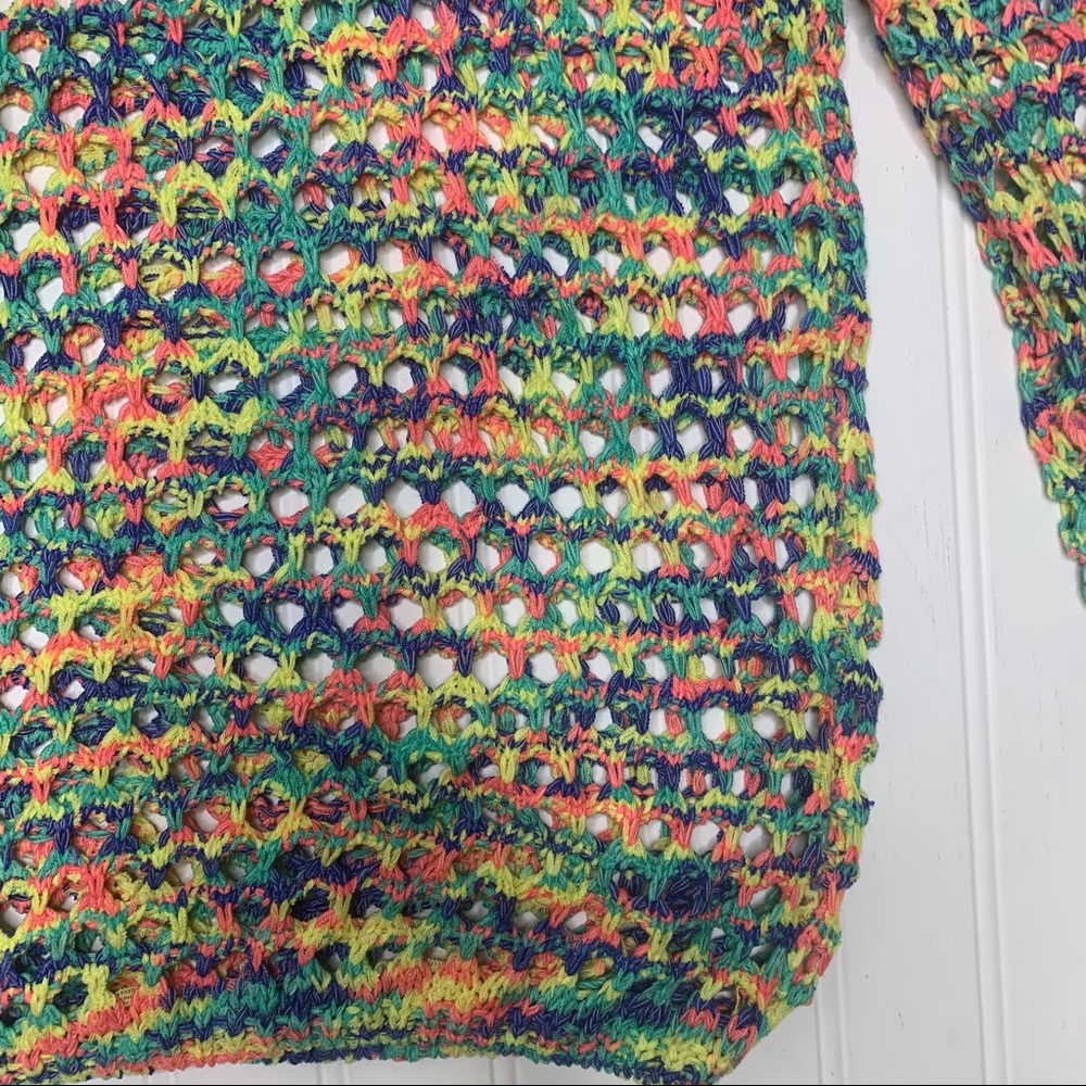 Lulumari Colorful Netted Top - Picture 13 of 16